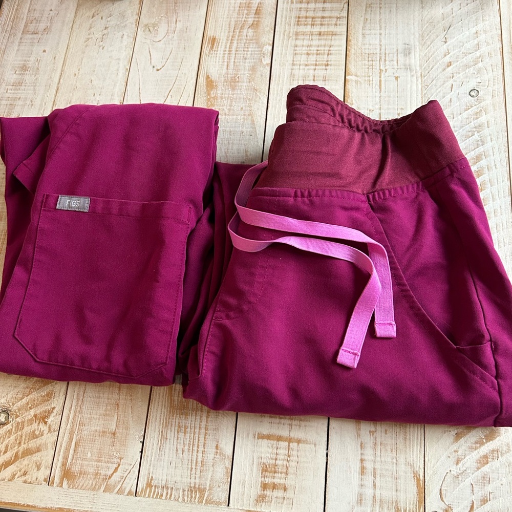 Pink Zamora Jogger Scrub Pants XS/P & Catarina One-Pocket Scrub Top XS